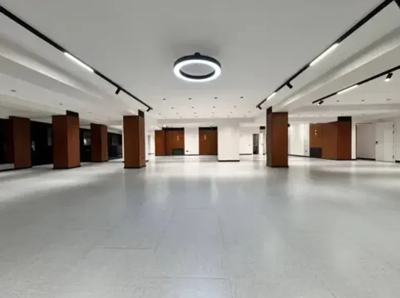 Сдаётся коммерческое помещение, 910 м², 1/2 этаж — Яккасарайский район