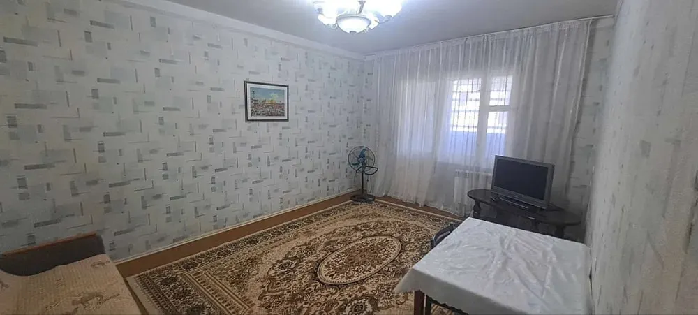 Сдаётся 4-комнатная квартира, 76 м², 2/5 этаж — Шайхантахурский район
