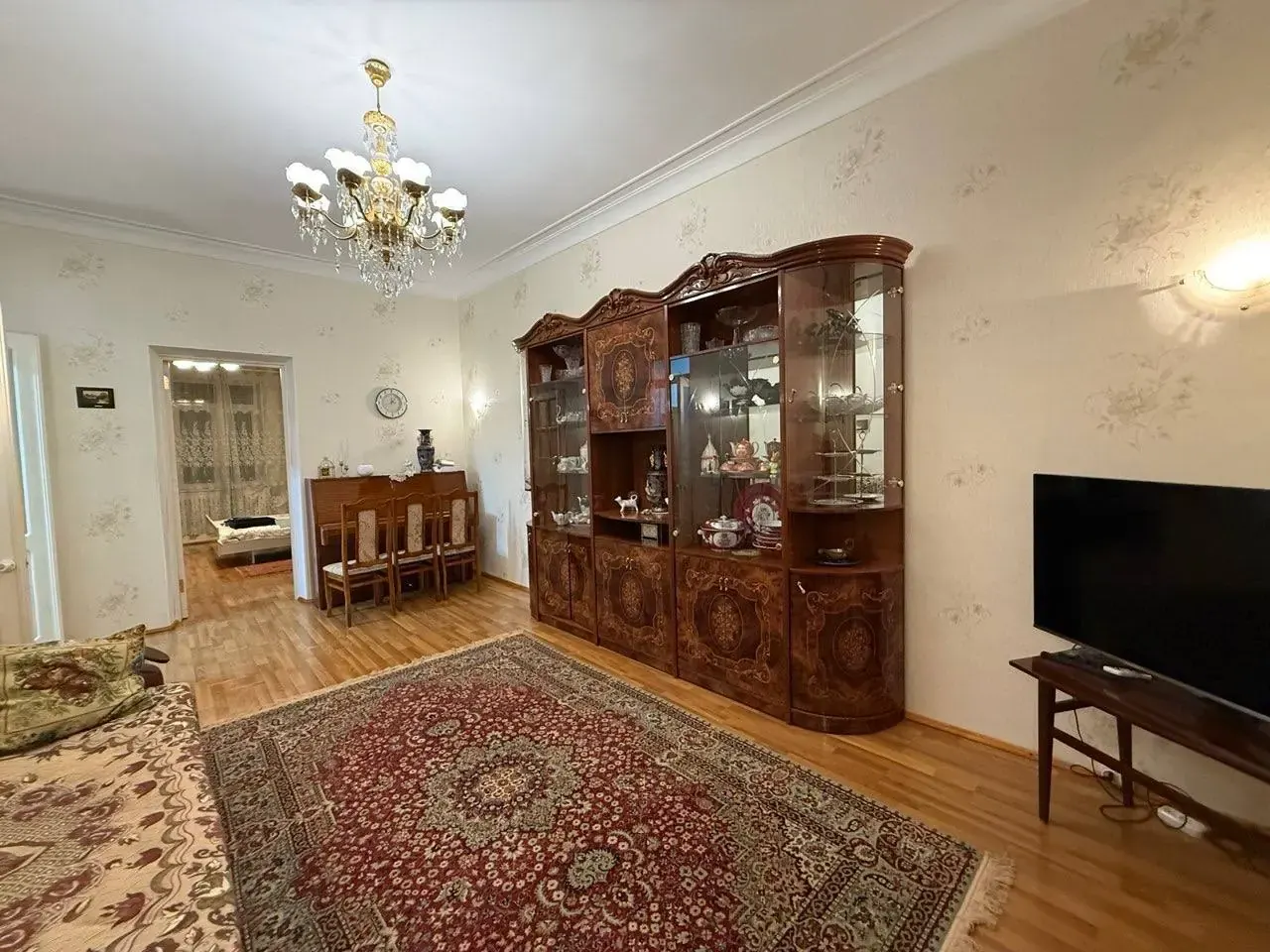 Sotiladi 3 xonali kvartira, 95 m², 2/3 qavat — Mirzo Ulugʻbek tumani