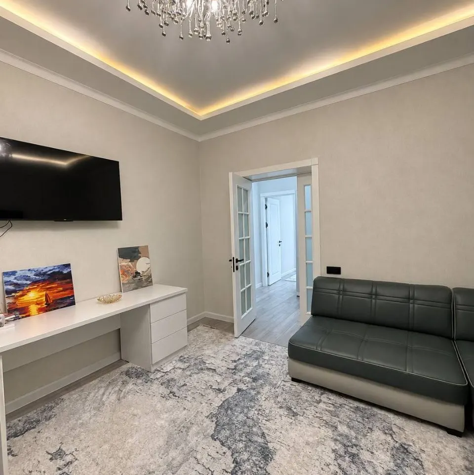 Sotiladi 4 xonali kvartira, 95 m², 3/4 qavat — Yakkasaroy tumani