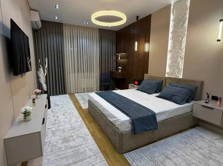 Сотилади 4 хонали квартира, 110 м², 1/10 қават — Мирзо Улуғбек тумани