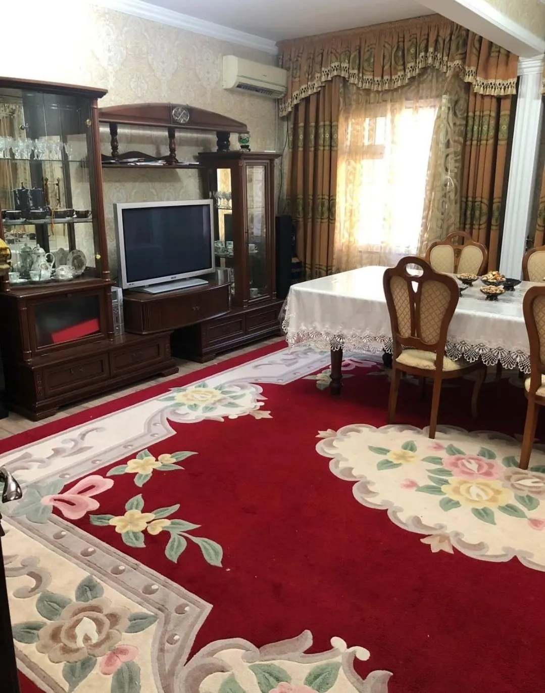 Sotiladi 4 xonali kvartira, 90 m², 1/5 qavat — Yunusobod tumani