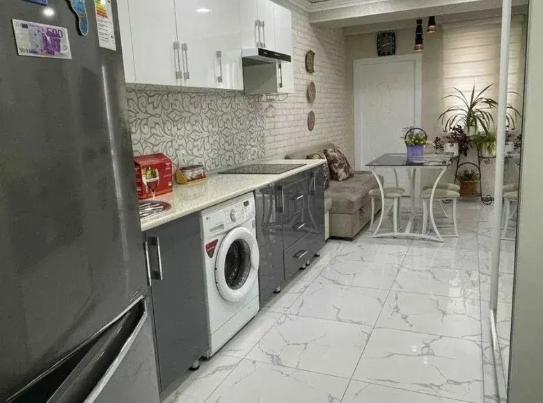Sotiladi 3 xonali kvartira, 80 m², 8/12 qavat — Shayxontohur tumani