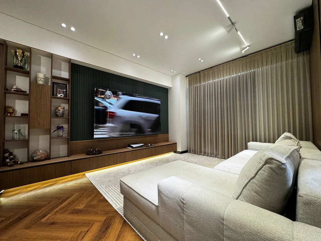 Sotiladi 2 xonali kvartira, 85 m², 21/21 qavat — Mirzo Ulugʻbek tumani