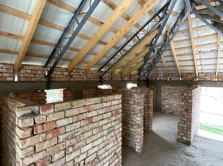 Sotiladi 8 xonali hovli uy, 5.5 sotix, 260 m² — Yunusobod tumani