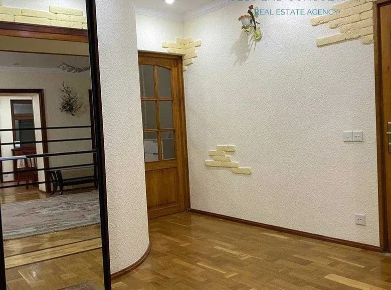 Ijaraga beriladi 2 xonali kvartira, 77 m², 1/5 qavat — Mirobod tumani