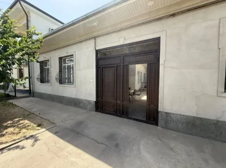 Sotiladi 5 xonali hovli uy, 2.7 sotix, 240 m² — Toshkent shahri