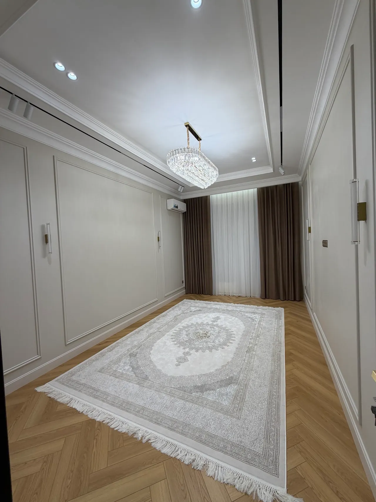 Sotiladi 3 xonali kvartira, 95 m², 1/9 qavat — Yashnobod tumani