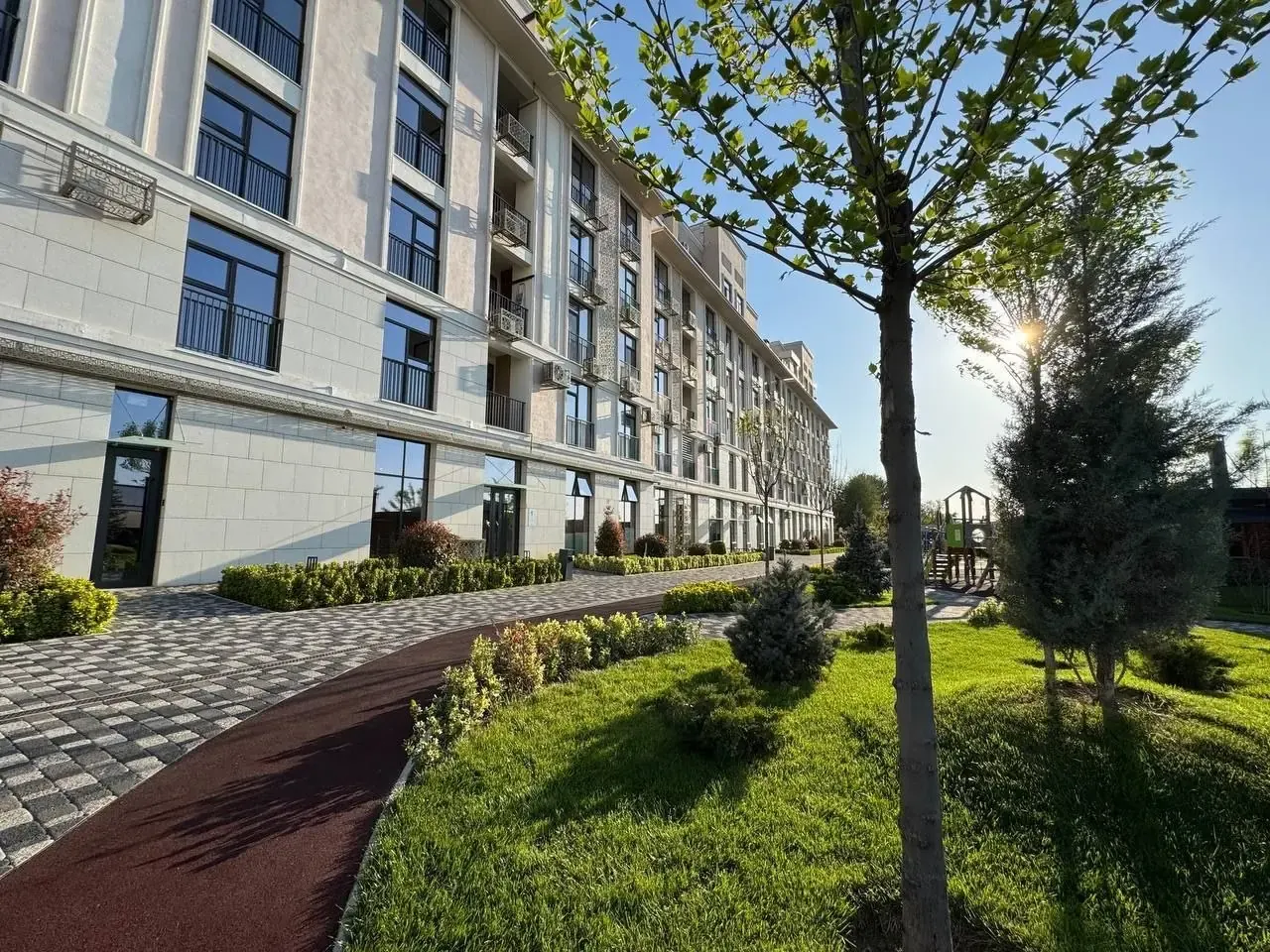 Sotiladi 3 xonali kvartira, 131 m², 2/6 qavat — Yunusobod tumani