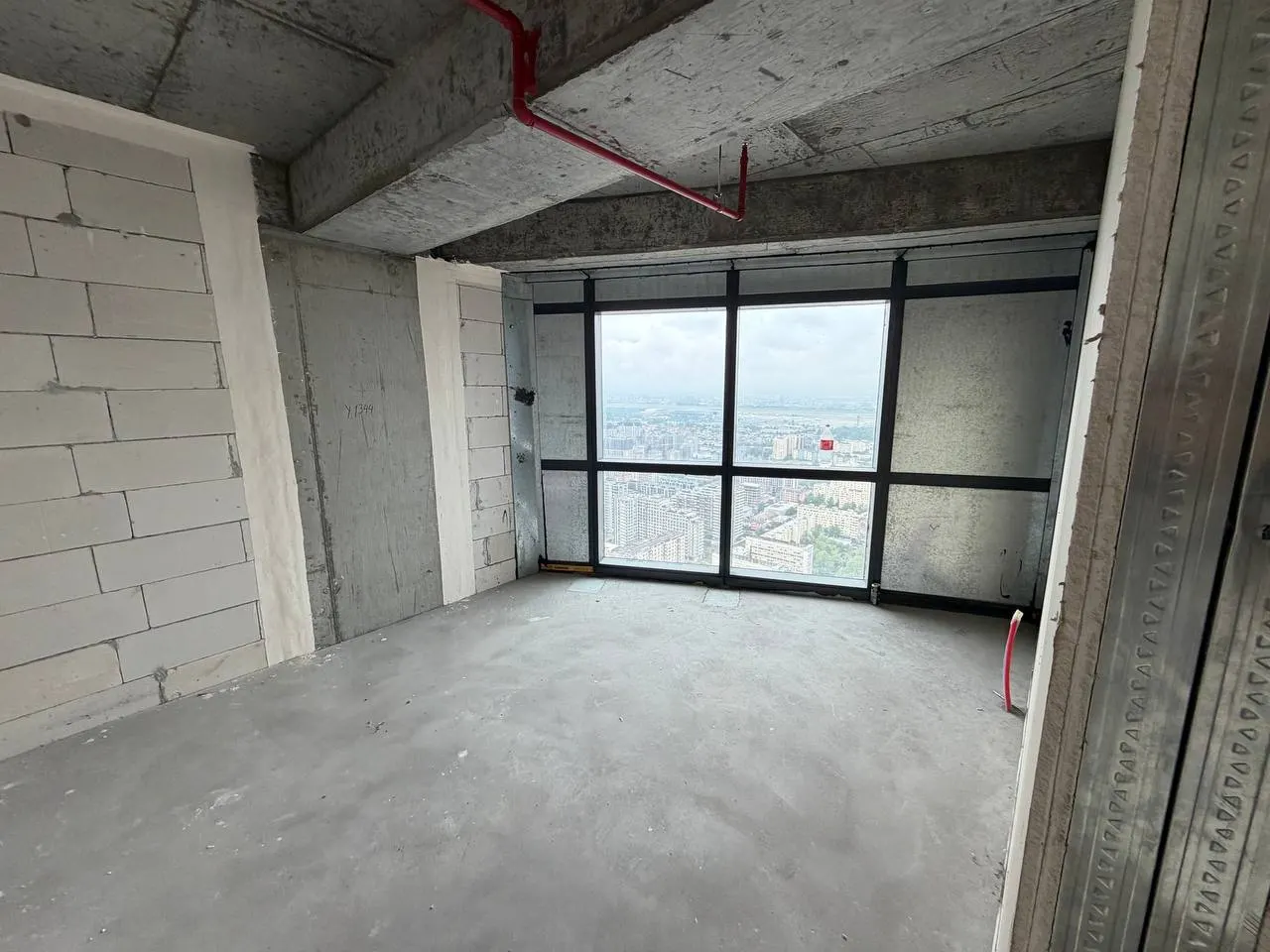 Продаётся 2-комнатная квартира, 52 м², 46/47 этаж — Яккасарайский район