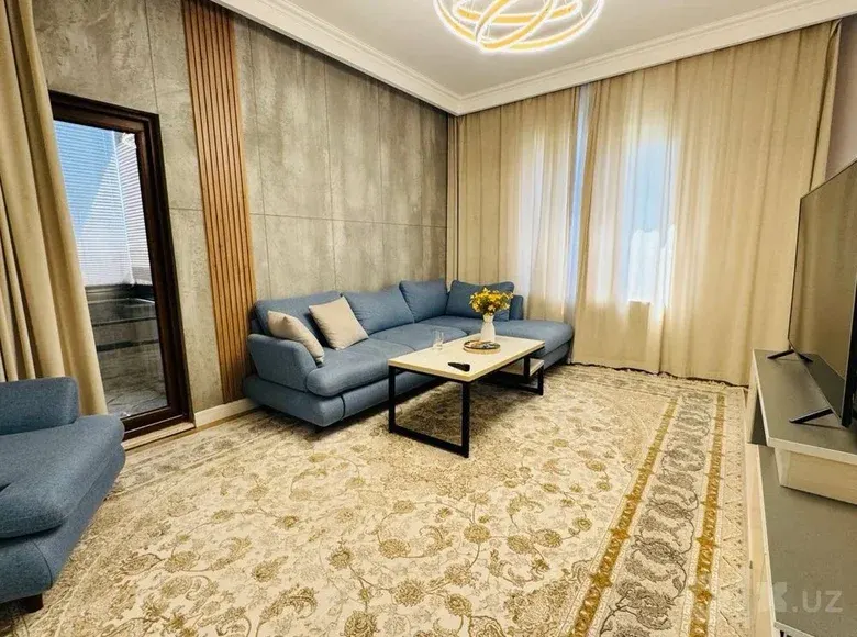 Продаётся 2-комнатная квартира, 70 м², 2/9 этаж — Яккасарайский район
