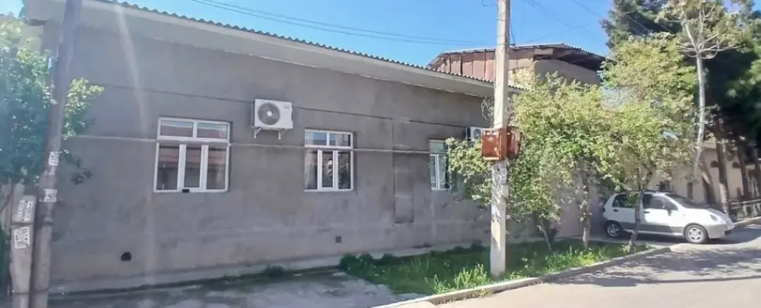 Ижарага берилади 6 хонали ҳовли уй, 3 сотих, 1 қаватли — Яккасарой тумани