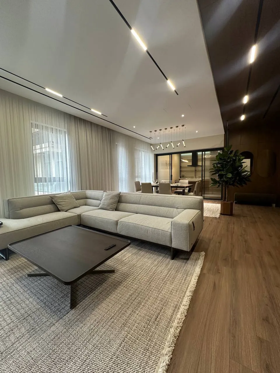 Сдаётся 3-комнатная квартира, 130 м², 5/12 этаж — Мирабадский район