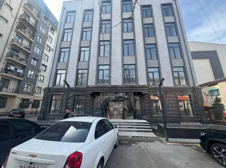 Продаётся коммерческое помещение, 1800 м², 5 сот. — Чиланзарский район