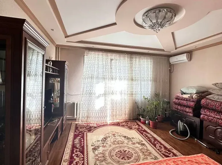 Продаётся 1-комнатная квартира, 60 м², 4/9 этаж — Юнусабадский район