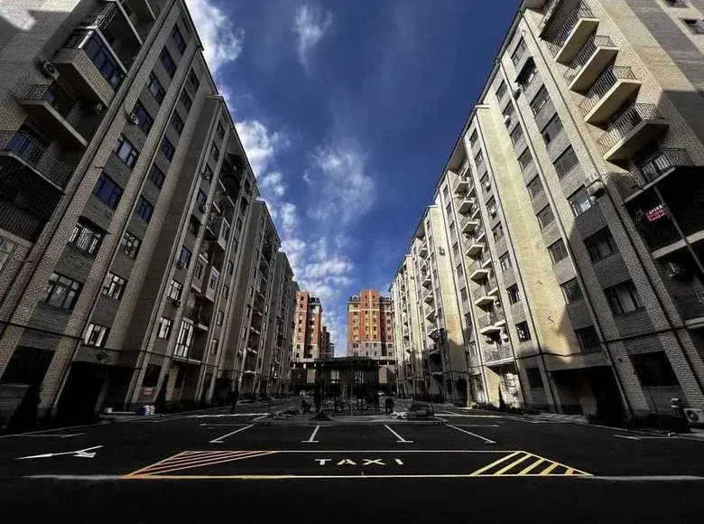 Продаётся 2-комнатная квартира, 75 м², 1/9 этаж — Яшнабадский район