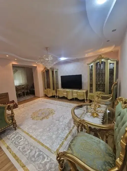 Продаётся 3-комнатная квартира, 79 м², 1/4 этаж — Мирабадский район