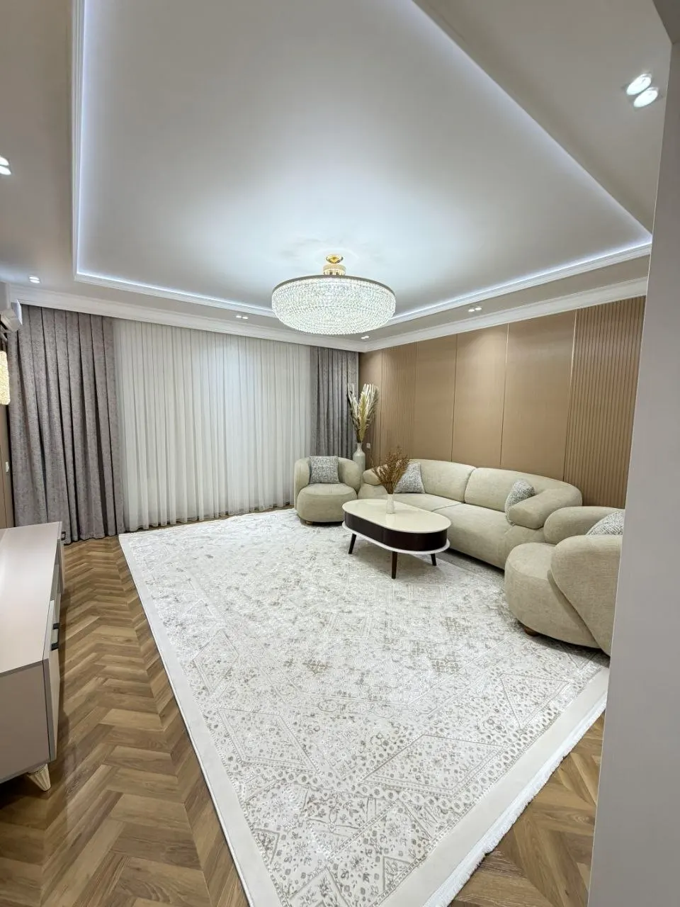 Sotiladi 4 xonali kvartira, 100 m², 4/9 qavat — Olmazor tumani