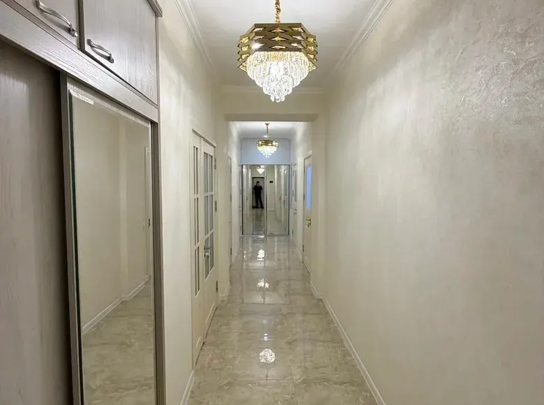 Продаётся 3-комнатная квартира, 80 м², 3/6 этаж — Самарканд