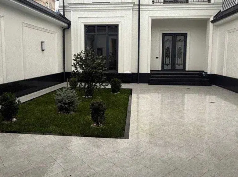 Сотилади 6 хонали ҳовли уй, 3 сотих, 600 м² — Мирзо Улуғбек тумани