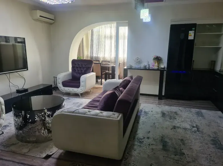 Сдаётся 3-комнатная квартира, 65 м², 3/4 этаж — Яккасарайский район