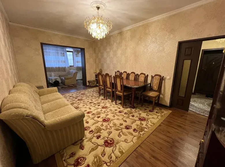 Сотилади 3 хонали квартира, 92 м², 2/5 қават — Тошкент шаҳри