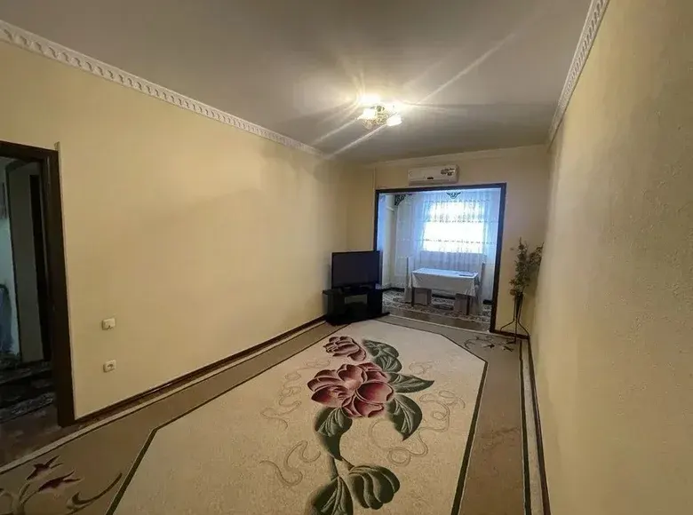 Сотилади 3 хонали квартира, 90 м², 8/9 қават — Мирзо Улуғбек тумани