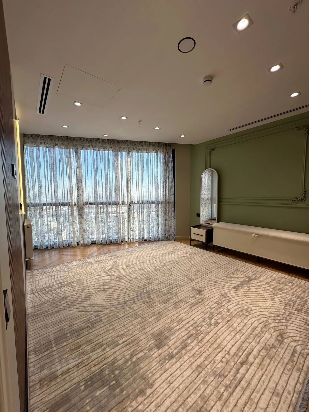 Ижарага берилади 3 хонали квартира, 100 м², 34/48 қават — Яккасарой тумани