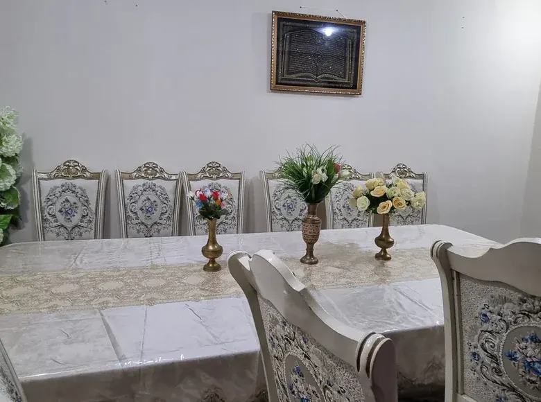 Продаётся 3-комнатная квартира, 72 м², 3/4 этаж — Юнусабадский район