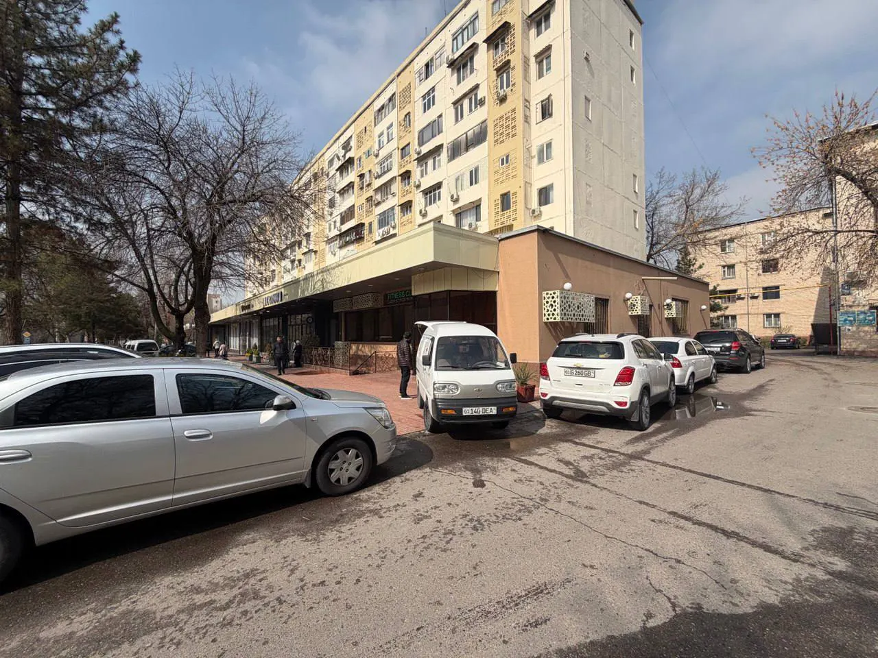 Сотилади тижорат биноси, 695 м², 1/5 қават — Шайхонтоҳур тумани