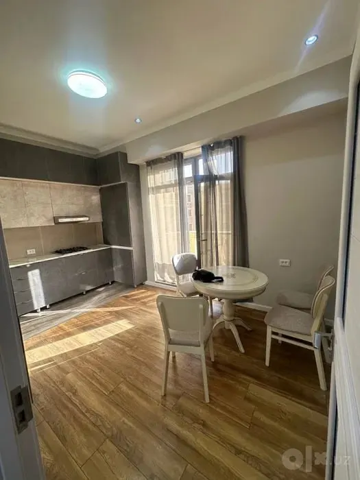 Продаётся 2-комнатная квартира, 73 м², 8/9 этаж — Яккасарайский район
