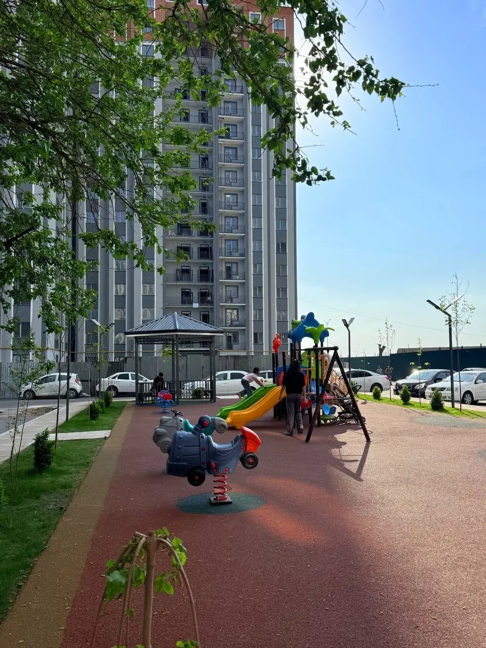 Sotiladi 2 xonali kvartira, 49 m², 4/9 qavat — Yangihayot tumani