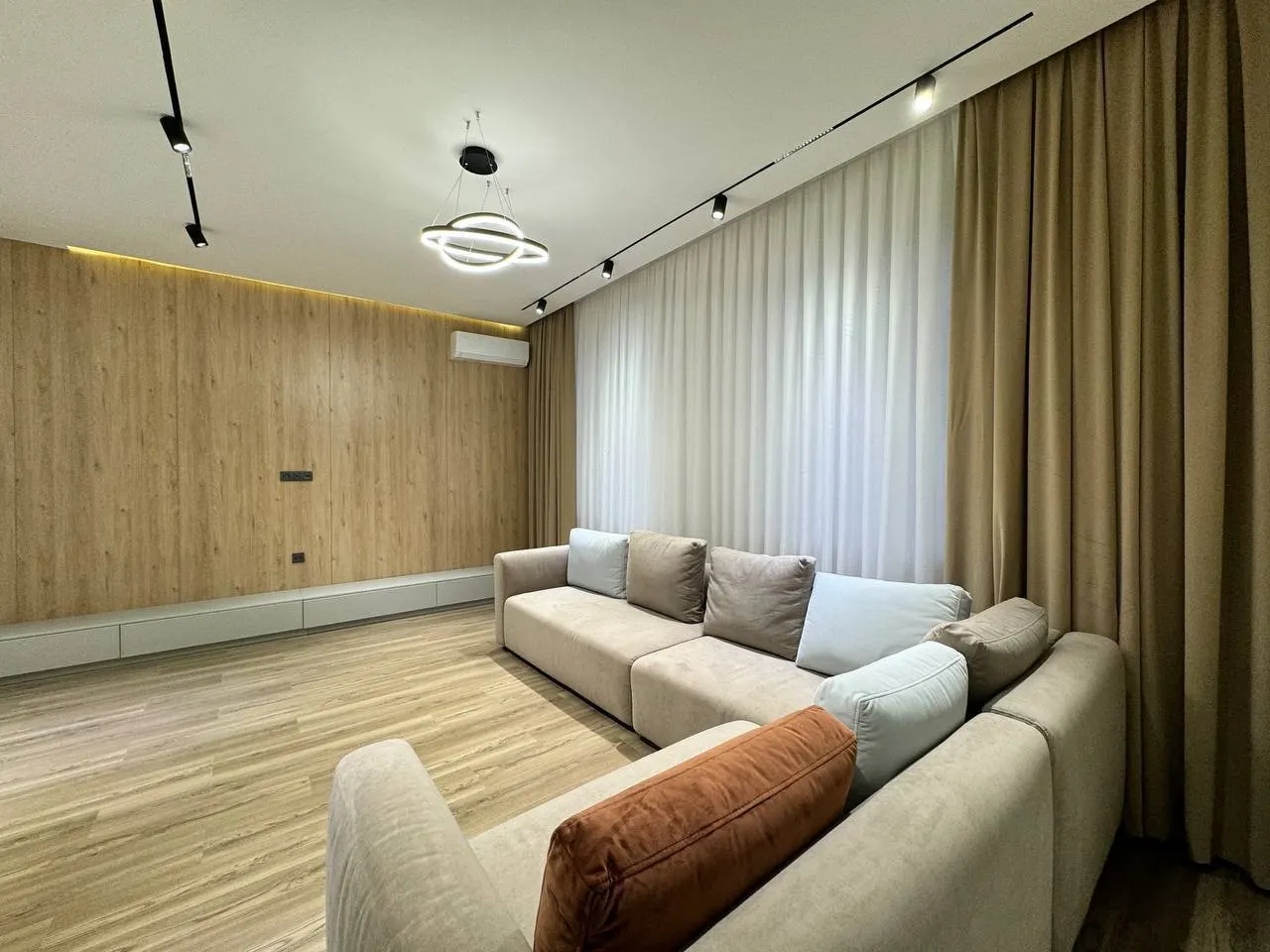 Ijaraga beriladi 3 xonali kvartira, 125 m², 5/10 qavat — Mirobod tumani
