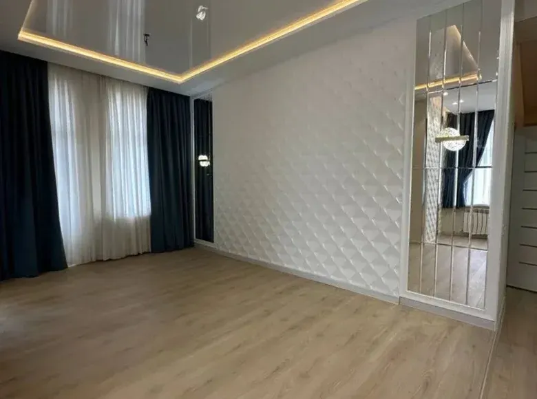 Продаётся 4-комнатная квартира, 128 м², 4/8 этаж — Мирзо-Улугбекский район