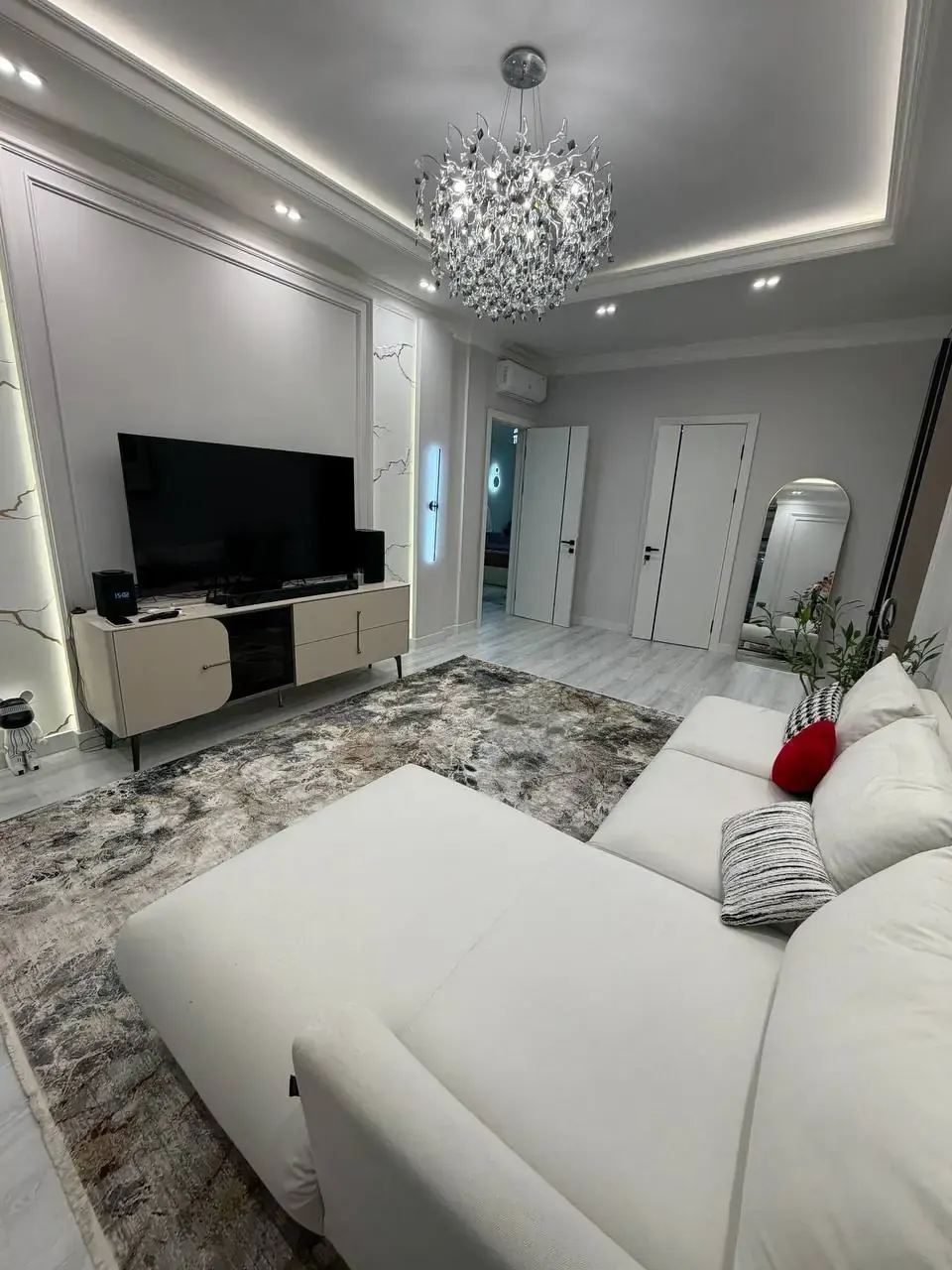 Sotiladi 4 xonali kvartira, 130 m², 7/10 qavat — Mirzo Ulugʻbek tumani