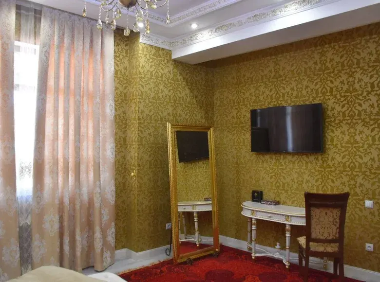 Ижарага берилади 5 хонали ҳовли уй, 3 сотих, 300 м² — Мирзо Улуғбек тумани