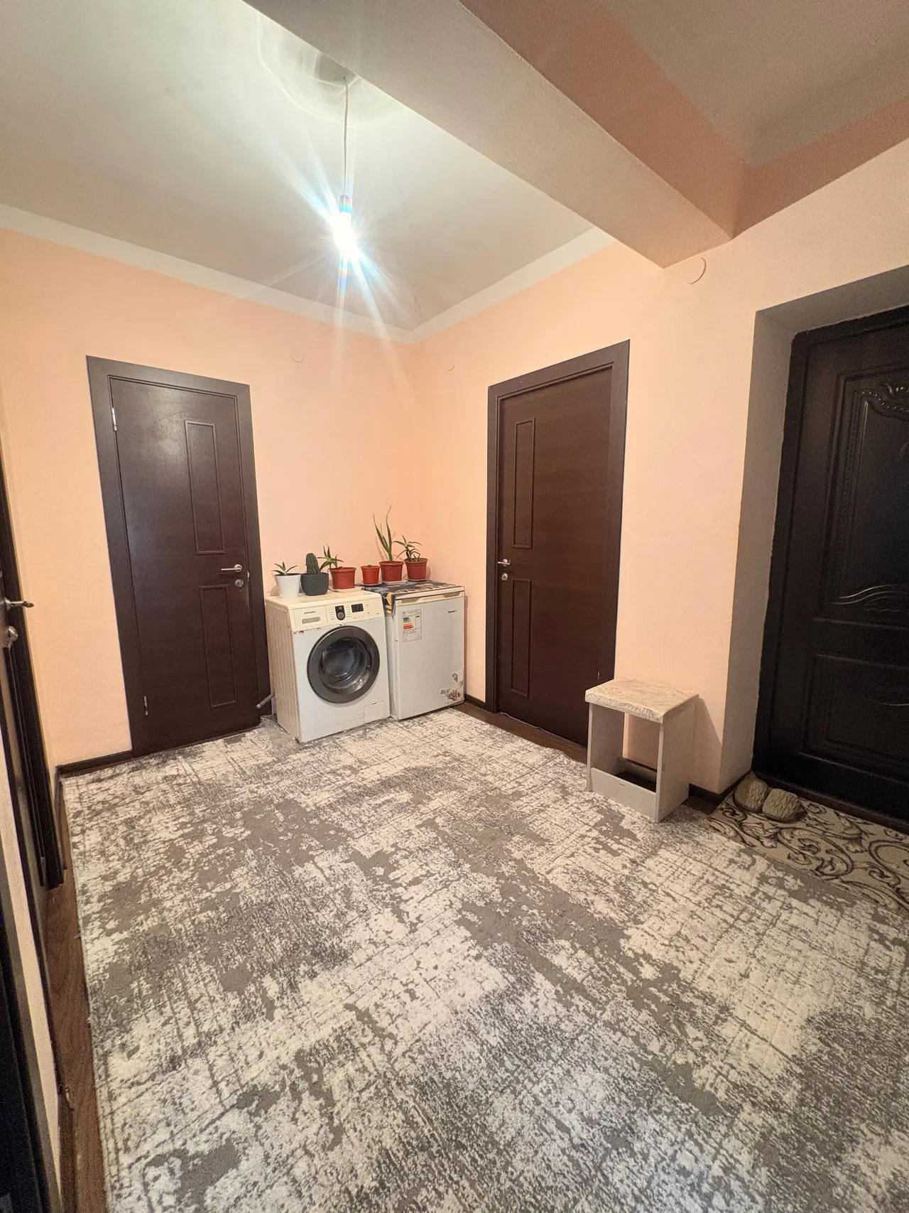 Sotiladi 3 xonali kvartira, 51 m², 2/5 qavat — Nurafshon shahri