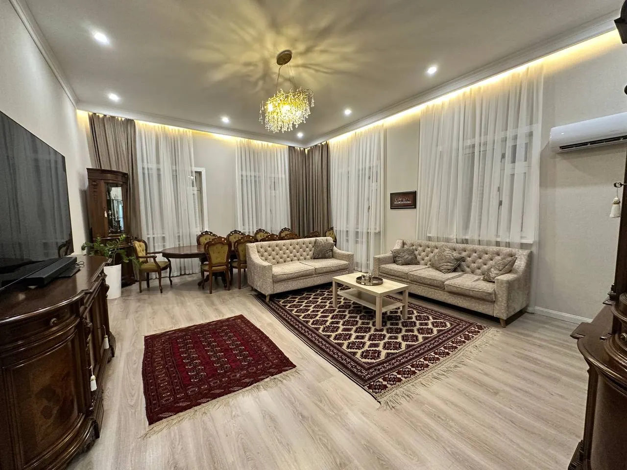 Сдаётся 6-комнатный дом, 200 м², 1/1 этаж — Юнусабадский район
