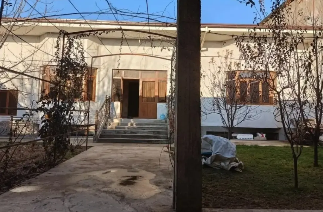 Ijaraga beriladi 10 xonali hovli uy, 7 sotix, 1 qavatli — Toshkent tumani