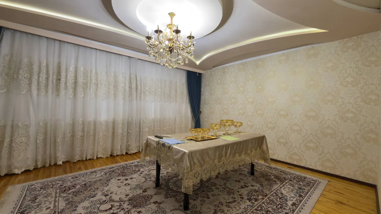 Продаётся 4-комнатная квартира, 112 м², 4/4 этаж — Алмазарский район