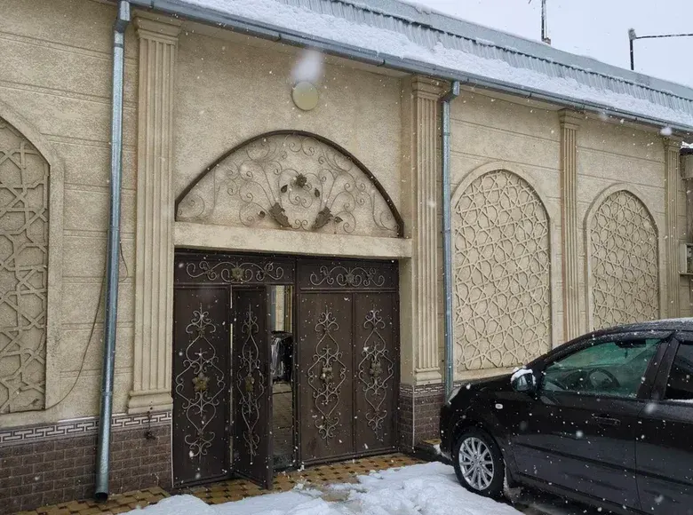 Сотилади тижорат биноси, 310 м², 3.1 сотих — Олмазор тумани