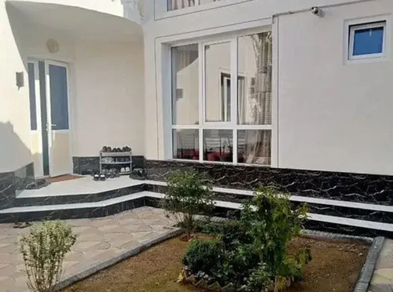 Сотилади 5 хонали ҳовли уй, 250 м² — Миробод тумани