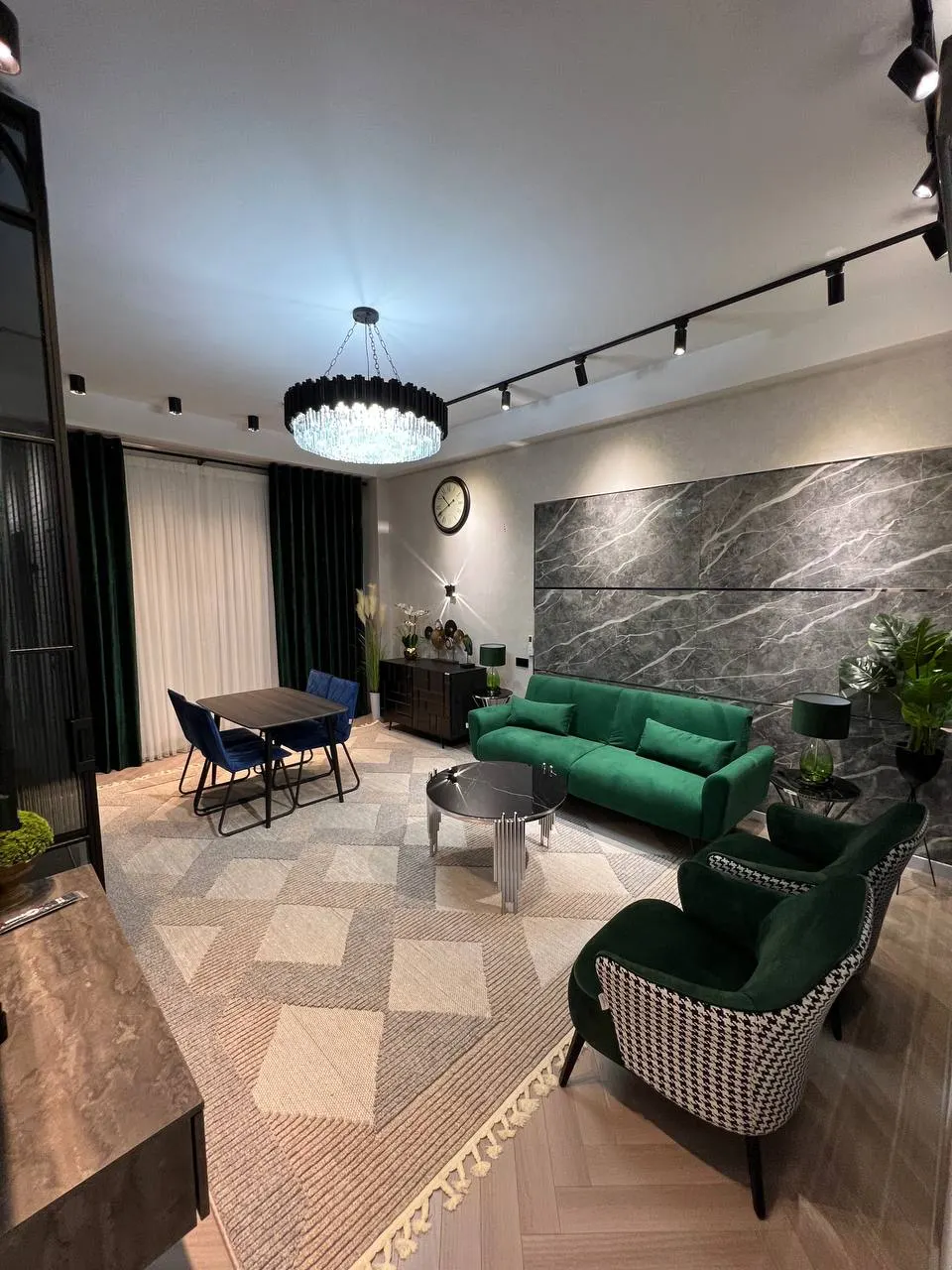 Сдаётся 3-комнатная квартира, 80 м², 4/6 этаж — Мирабадский район