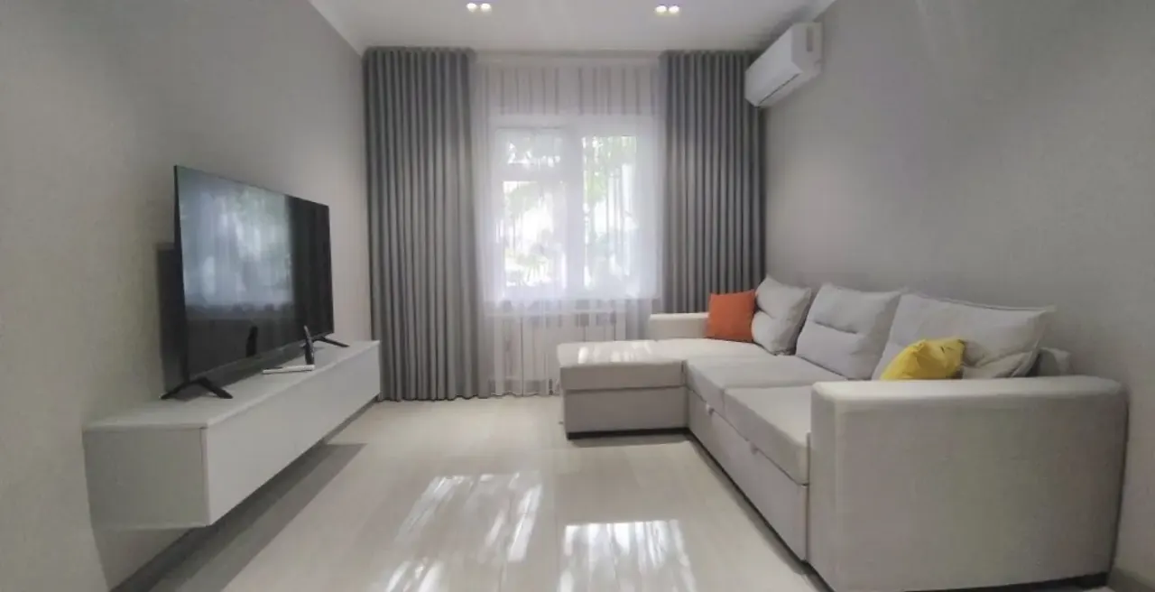 Ижарага берилади 1 хонали квартира, 35 м², 1/4 қават — Юнусобод тумани
