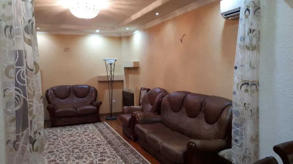 Ижарага берилади 3 хонали квартира, 90 м², 1/6 қават — Мирзо Улуғбек тумани