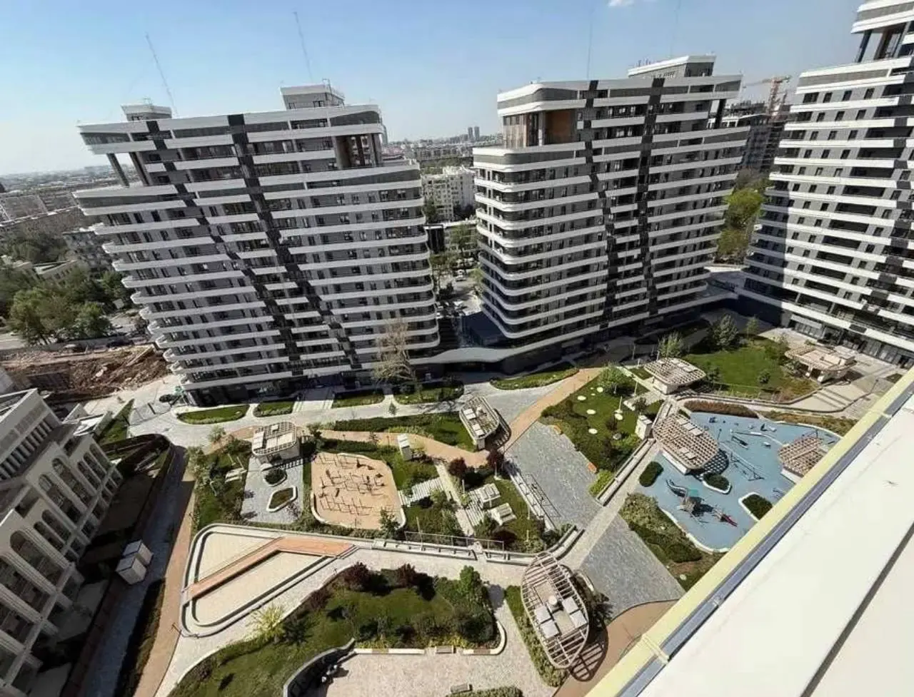 Sotiladi 6 xonali kvartira, 450 m², 14/15 qavat — Mirobod tumani