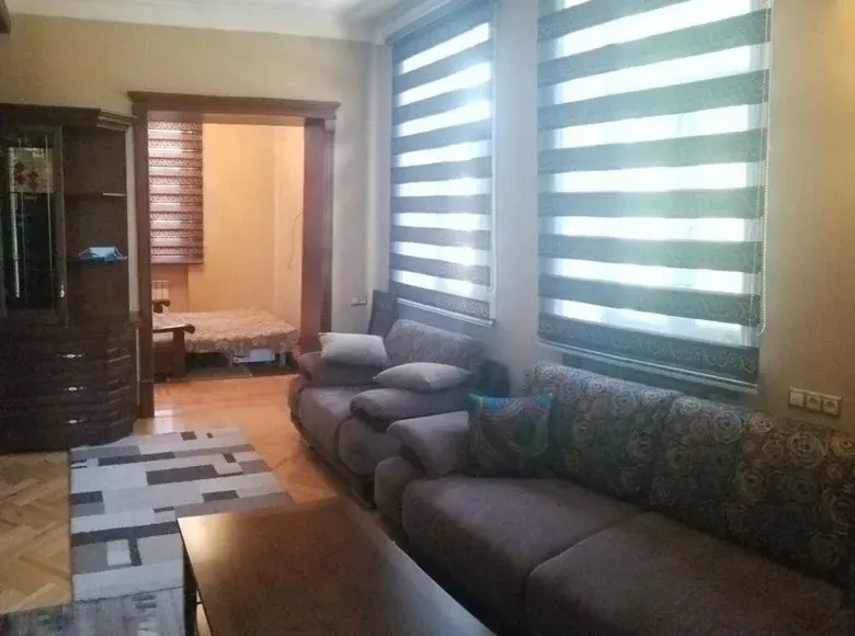 Продаётся 2-комнатная квартира, 55 м², 3/4 этаж — Шайхантахурский район