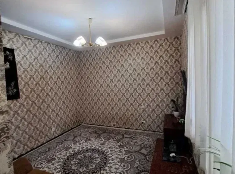 Сотилади 1 хонали квартира, 28 м², 1/3 қават — Мирзо Улуғбек тумани