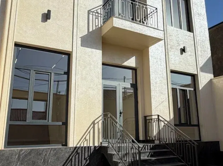 Сотилади 5 хонали ҳовли уй, 219 м² — Сергели тумани