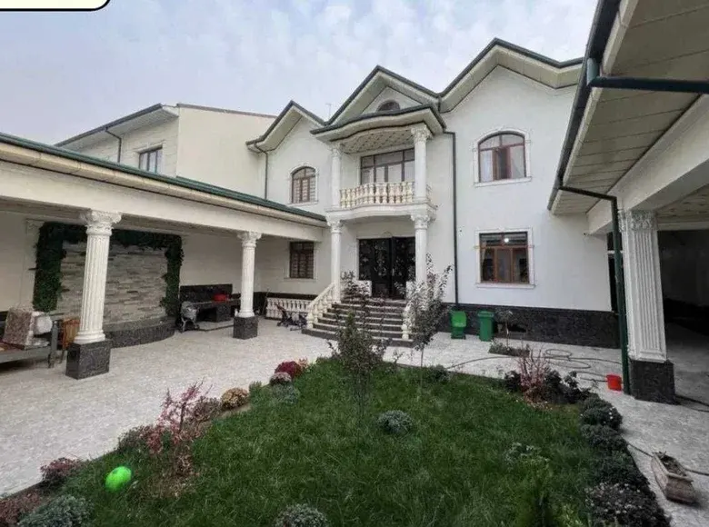 Sotiladi 14 xonali hovli uy, 5 sotix, 480 m² — Yangihayot tumani